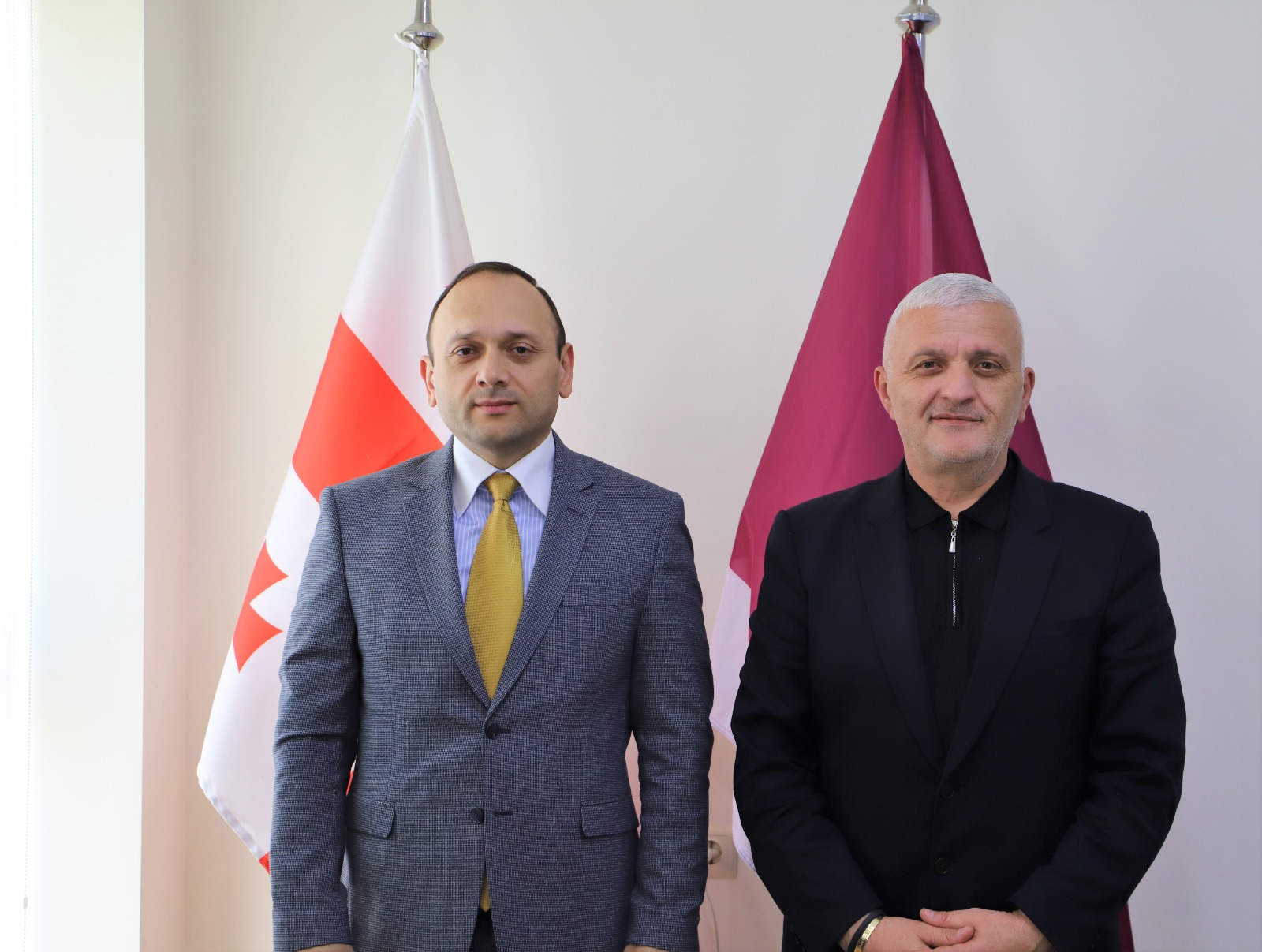 29.04.2025-ci il tarixdə Gürcüstanın Ambrolauri şəhərinin meri Zviyad Mxeidze və birinci müavini David Qoqlidze ilə Baş konsul Fuad Əzizov arasında görüş keçirilmişdir. Xeber basligi