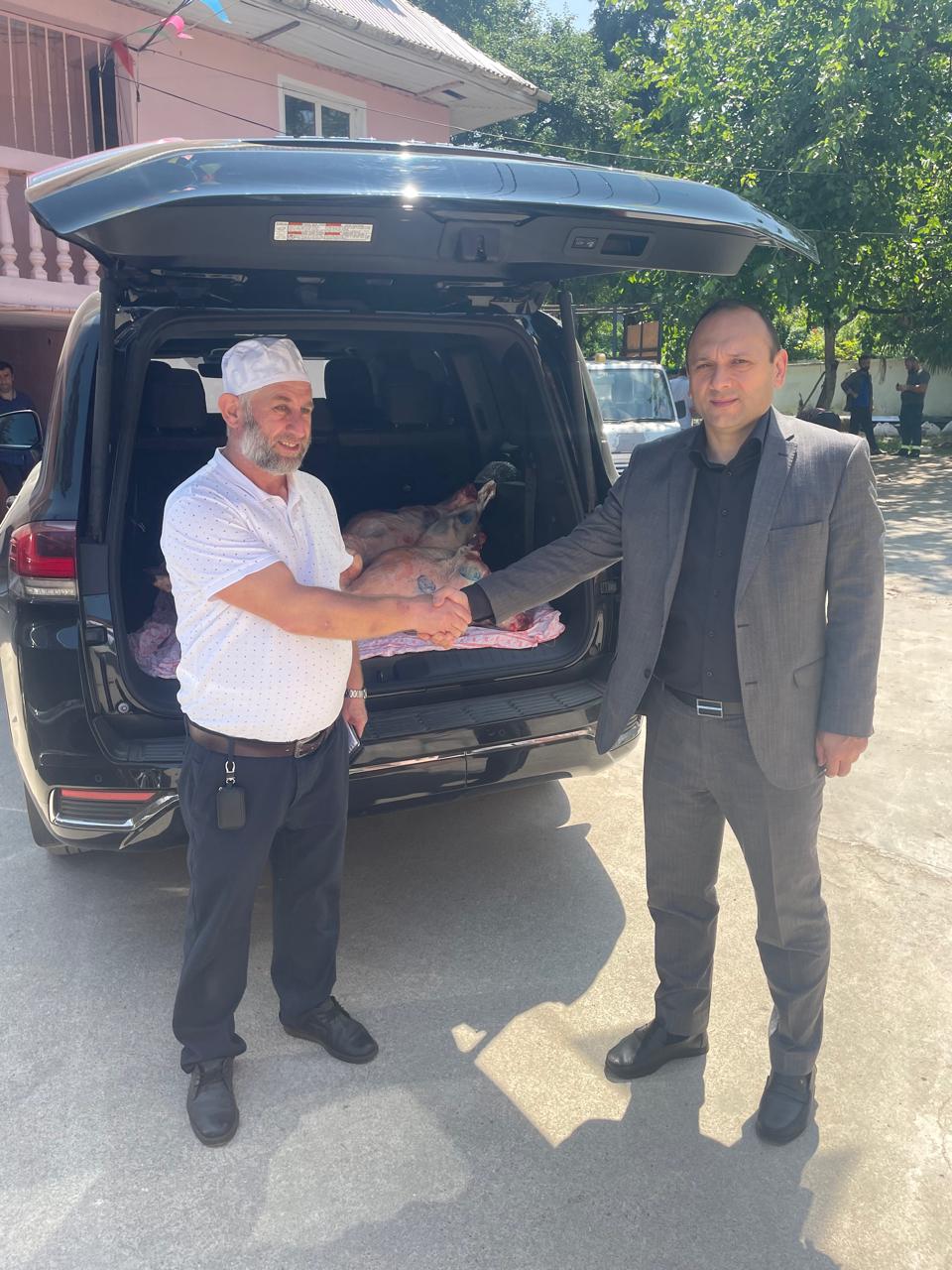 07.06.2025-ci il tarixdə, Qurban bayramı münasibətilə, Gürcüstan müsəlmanları idarəsinin rəhbərliyi və Xelvaçauri məscidinin imamı vasitəsi ilə aztəminatlı və xüsusi qayğıya ehtiyacı olan ailələrə qurban payı paylanılıb. Xeber basligi